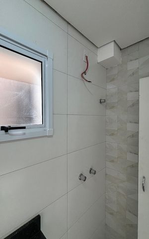 Apartamento à venda com 58m², 2 quartos e 2 vagas Apartamento à venda com 58m², 2 quartos e 2 vagasBanheiro