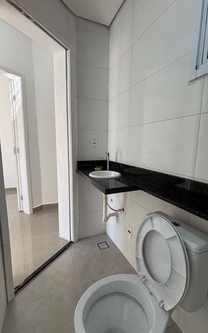 Apartamento à venda com 58m², 2 quartos e 2 vagas Apartamento à venda com 58m², 2 quartos e 2 vagasBanheiro
