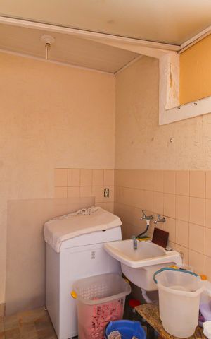 Casa à venda com 184m², 3 quartos e 2 vagasÁrea de Serviço