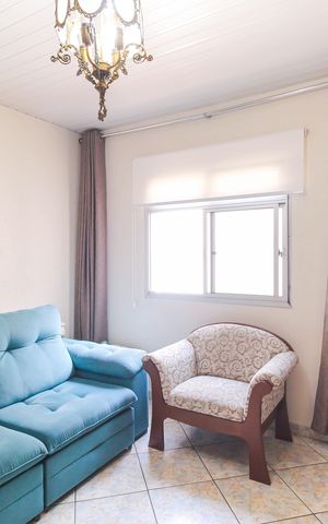Casa à venda com 184m², 3 quartos e 2 vagasSala