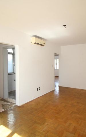 Apartamento à venda com 70m², 2 quartos e sem vagaSala
