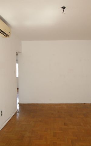 Apartamento à venda com 70m², 2 quartos e sem vagaSala