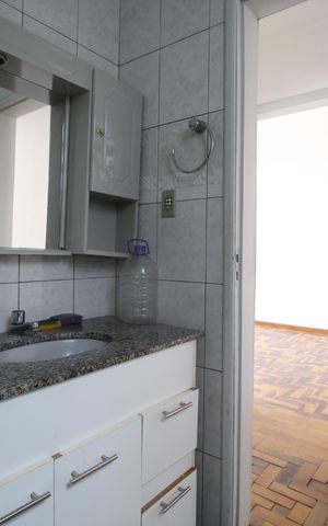 Apartamento à venda com 70m², 2 quartos e sem vagaBanheiro