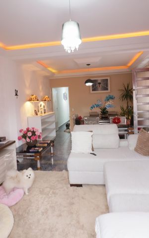 Casa à venda com 200m², 4 quartos e 1 vagaSala