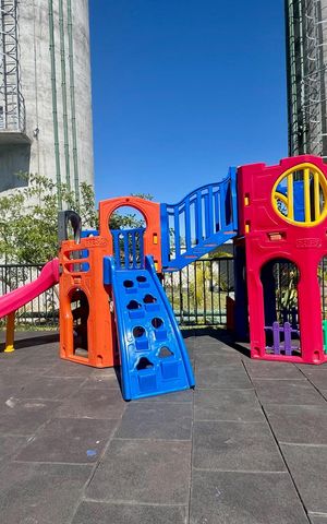Apartamento para alugar com 47m², 2 quartos e sem vaga Apartamento para alugar com 47m², 2 quartos e sem vagaÁrea comum - Playground