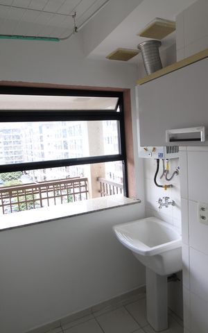 Apartamento à venda com 84m², 3 quartos e 1 vagaÁrea de Serviço