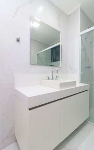 Apartamento para alugar com 196m², 3 quartos e 3 vagas Apartamento para alugar com 196m², 3 quartos e 3 vagasSuíte 1 - Banheiro