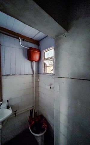 Casa à venda com 160m², 2 quartos e 2 vagasBanheiro - Salão