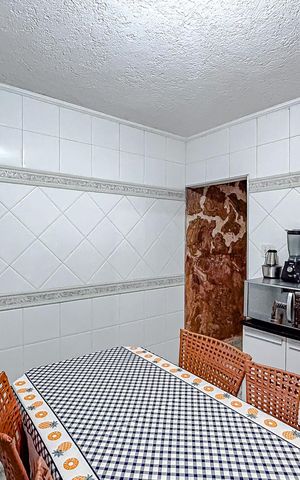 Casa à venda com 160m², 2 quartos e 2 vagasCozinha