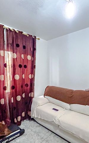 Casa à venda com 160m², 2 quartos e 2 vagasSala