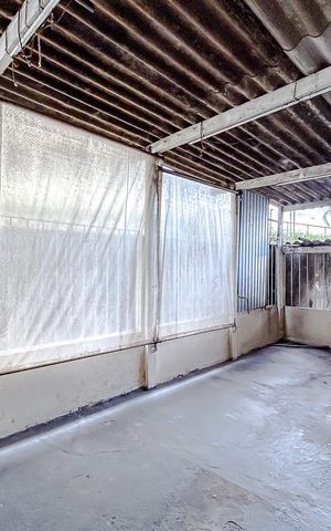 Casa à venda com 160m², 2 quartos e 2 vagasSalão