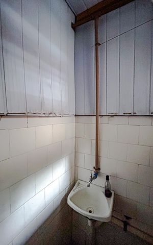 Casa à venda com 160m², 2 quartos e 2 vagasBanheiro - Salão