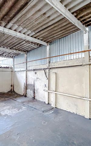 Casa à venda com 160m², 2 quartos e 2 vagasSalão