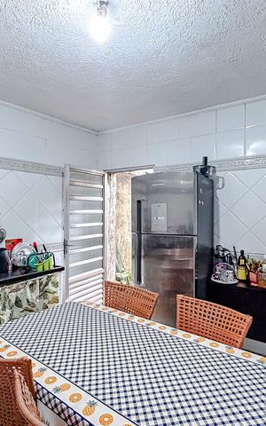 Casa à venda com 160m², 2 quartos e 2 vagasCozinha