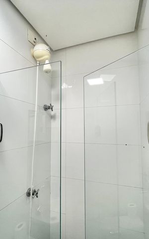 Apartamento para alugar com 320m², 3 quartos e 6 vagas Apartamento para alugar com 320m², 3 quartos e 6 vagasBanheiro de serviço