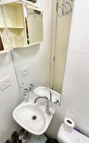 Apartamento para alugar com 320m², 3 quartos e 6 vagas Apartamento para alugar com 320m², 3 quartos e 6 vagasBanheiro de serviço
