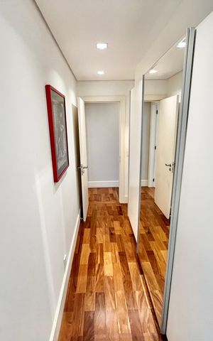 Apartamento para alugar com 320m², 3 quartos e 6 vagas Apartamento para alugar com 320m², 3 quartos e 6 vagasBanheiro da Suíte 2