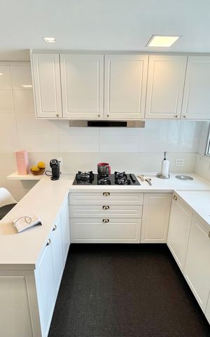 Apartamento para alugar com 320m², 3 quartos e 6 vagas Apartamento para alugar com 320m², 3 quartos e 6 vagasCozinha