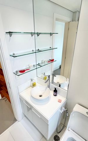 Apartamento para alugar com 320m², 3 quartos e 6 vagas Apartamento para alugar com 320m², 3 quartos e 6 vagasBanheiro da Suíte 2
