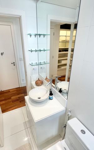 Apartamento para alugar com 320m², 3 quartos e 6 vagas Apartamento para alugar com 320m², 3 quartos e 6 vagasBanheiro da Suíte 1