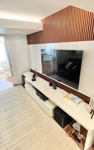 Apartamento para alugar com 320m², 3 quartos e 6 vagas Apartamento para alugar com 320m², 3 quartos e 6 vagasSala de TV