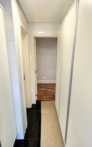 Apartamento para alugar com 320m², 3 quartos e 6 vagas Apartamento para alugar com 320m², 3 quartos e 6 vagasÁrea de Serviço / Corredor
