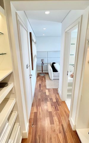 Apartamento para alugar com 320m², 3 quartos e 6 vagas Apartamento para alugar com 320m², 3 quartos e 6 vagasCloset da suíte 1