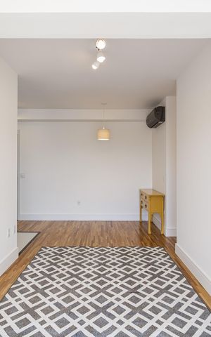 Apartamento à venda com 55m², 2 quartos e 1 vaga Apartamento à venda com 55m², 2 quartos e 1 vagaSala
