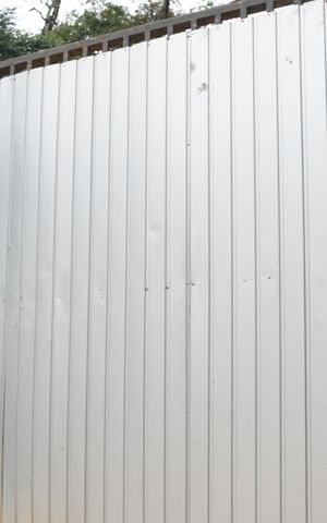 Casa para alugar com 100m², 2 quartos e 5 vagasFachada