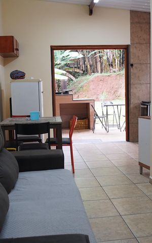 Casa para alugar com 100m², 2 quartos e 5 vagasCasa 1 sala 
