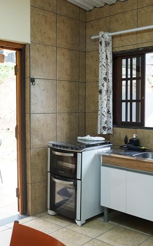 Casa para alugar com 100m², 2 quartos e 5 vagasCasa 1 cozinha