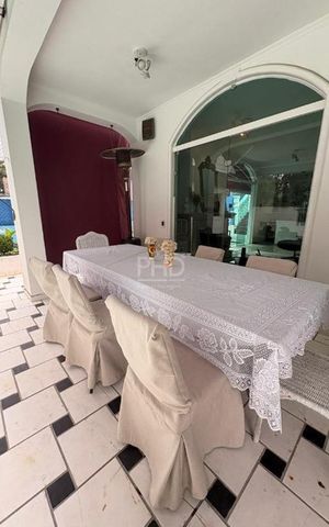Casa à venda com 575m², 4 quartos e 7 vagas