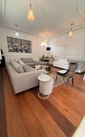 Casa à venda com 575m², 4 quartos e 7 vagas
