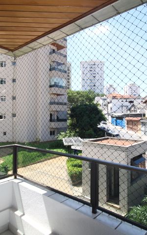 Apartamento à venda com 164m², 3 quartos e 4 vagasQuarto 2 - Varanda