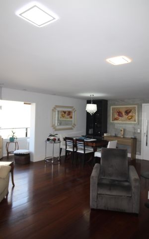 Apartamento à venda com 164m², 3 quartos e 4 vagasSala
