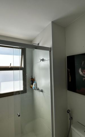 Apartamento à venda com 156m², 4 quartos e 2 vagasBanheiro quarto 2