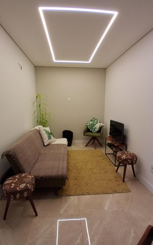 Casa à venda com 200m², 3 quartos e 2 vagas Casa à venda com 200m², 3 quartos e 2 vagasSala
