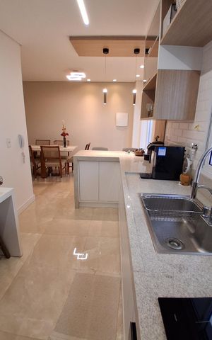 Casa à venda com 200m², 3 quartos e 2 vagas Casa à venda com 200m², 3 quartos e 2 vagasCozinha