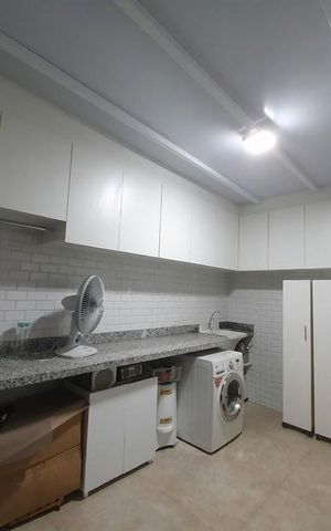 Casa à venda com 200m², 3 quartos e 2 vagas Casa à venda com 200m², 3 quartos e 2 vagasÁrea de serviço