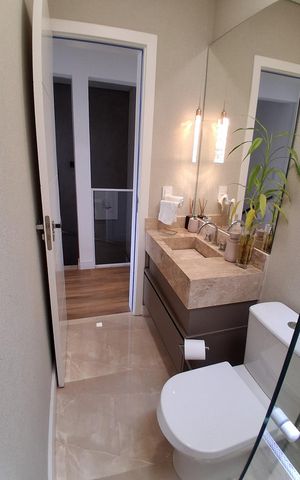 Casa à venda com 200m², 3 quartos e 2 vagas Casa à venda com 200m², 3 quartos e 2 vagasBanheiro