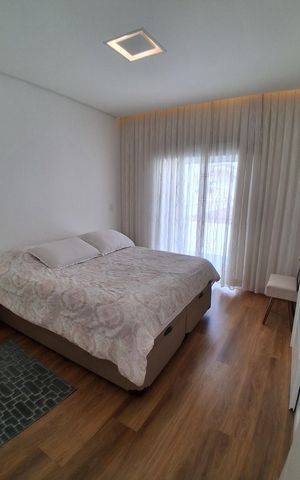 Casa à venda com 200m², 3 quartos e 2 vagas Casa à venda com 200m², 3 quartos e 2 vagasQuarto