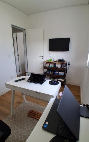 Casa à venda com 200m², 3 quartos e 2 vagas Casa à venda com 200m², 3 quartos e 2 vagasQuarto