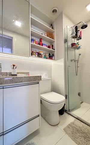 Apartamento à venda com 64m², 2 quartos e 1 vaga Apartamento à venda com 64m², 2 quartos e 1 vagaBanheiro