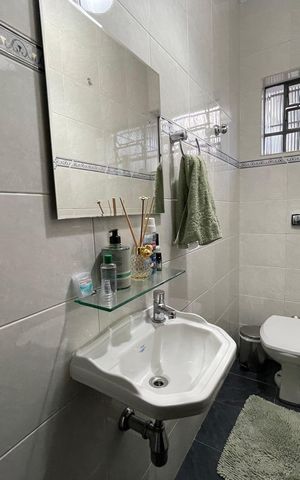 Casa à venda com 190m², 4 quartos e 2 vagas Casa à venda com 190m², 4 quartos e 2 vagasBanheiro 3