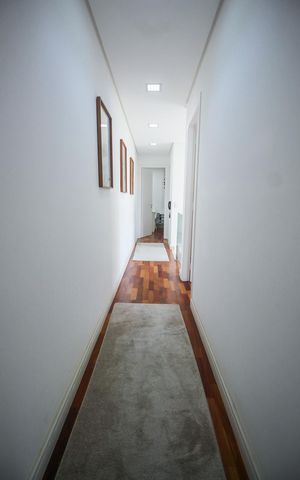 Casa de condomínio à venda com 165m², 3 quartos e 2 vagas Casa de condomínio à venda com 165m², 3 quartos e 2 vagasCorredor