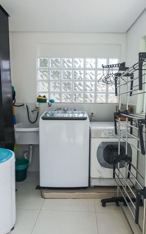 Casa de condomínio à venda com 165m², 3 quartos e 2 vagas Casa de condomínio à venda com 165m², 3 quartos e 2 vagasÁrea de Serviço