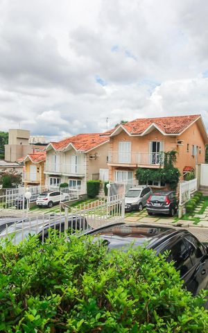 Casa de condomínio à venda com 165m², 3 quartos e 2 vagas Casa de condomínio à venda com 165m², 3 quartos e 2 vagasVista da Sala