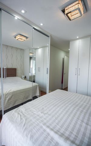 Casa de condomínio à venda com 165m², 3 quartos e 2 vagas Casa de condomínio à venda com 165m², 3 quartos e 2 vagasSuíte