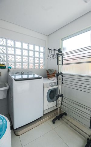 Casa de condomínio à venda com 165m², 3 quartos e 2 vagas Casa de condomínio à venda com 165m², 3 quartos e 2 vagasÁrea de Serviço