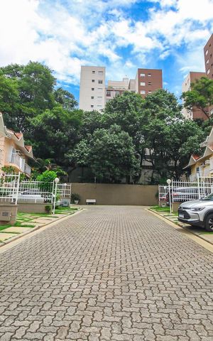 Casa de condomínio à venda com 165m², 3 quartos e 2 vagas Casa de condomínio à venda com 165m², 3 quartos e 2 vagasÁrea comum
